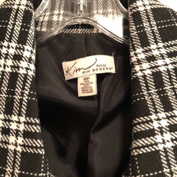 Black and white jacket - Picture 3 of 4